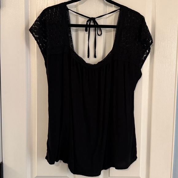 Rayon Slub Lace Short Sleeve Top - Picture 4 of 7